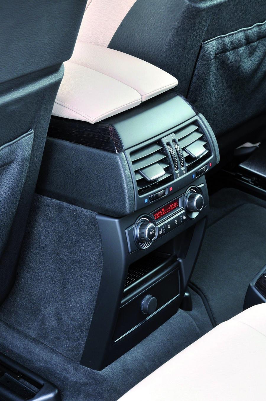  BMW X6 2008 года  (фото 45 из 262)